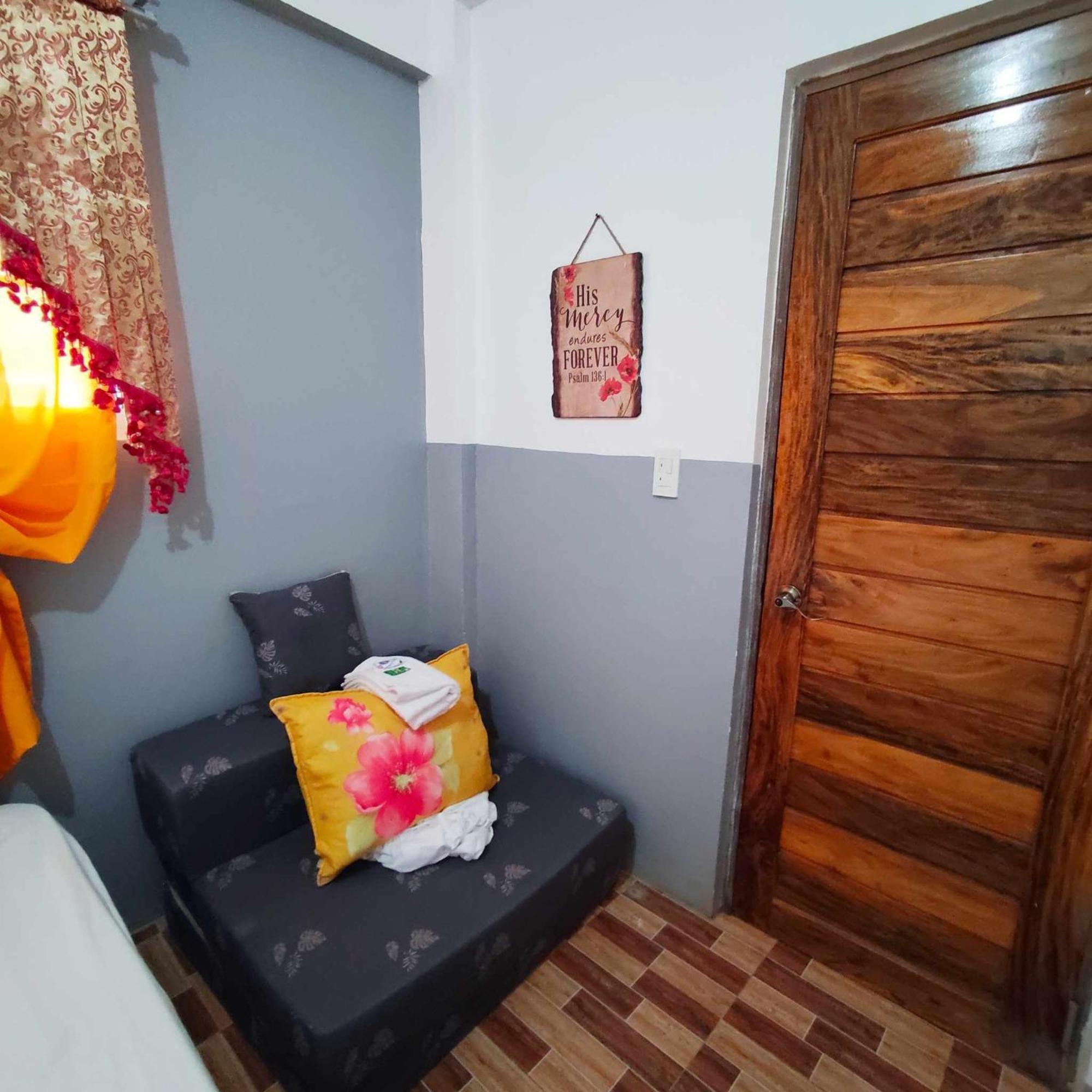 Zia Homestay Burgos  Экстерьер фото