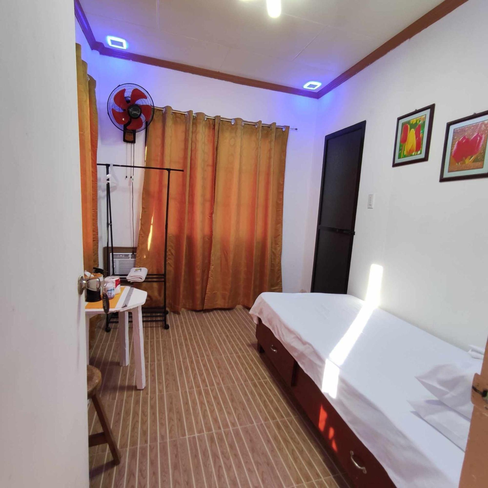 Zia Homestay Burgos  Экстерьер фото